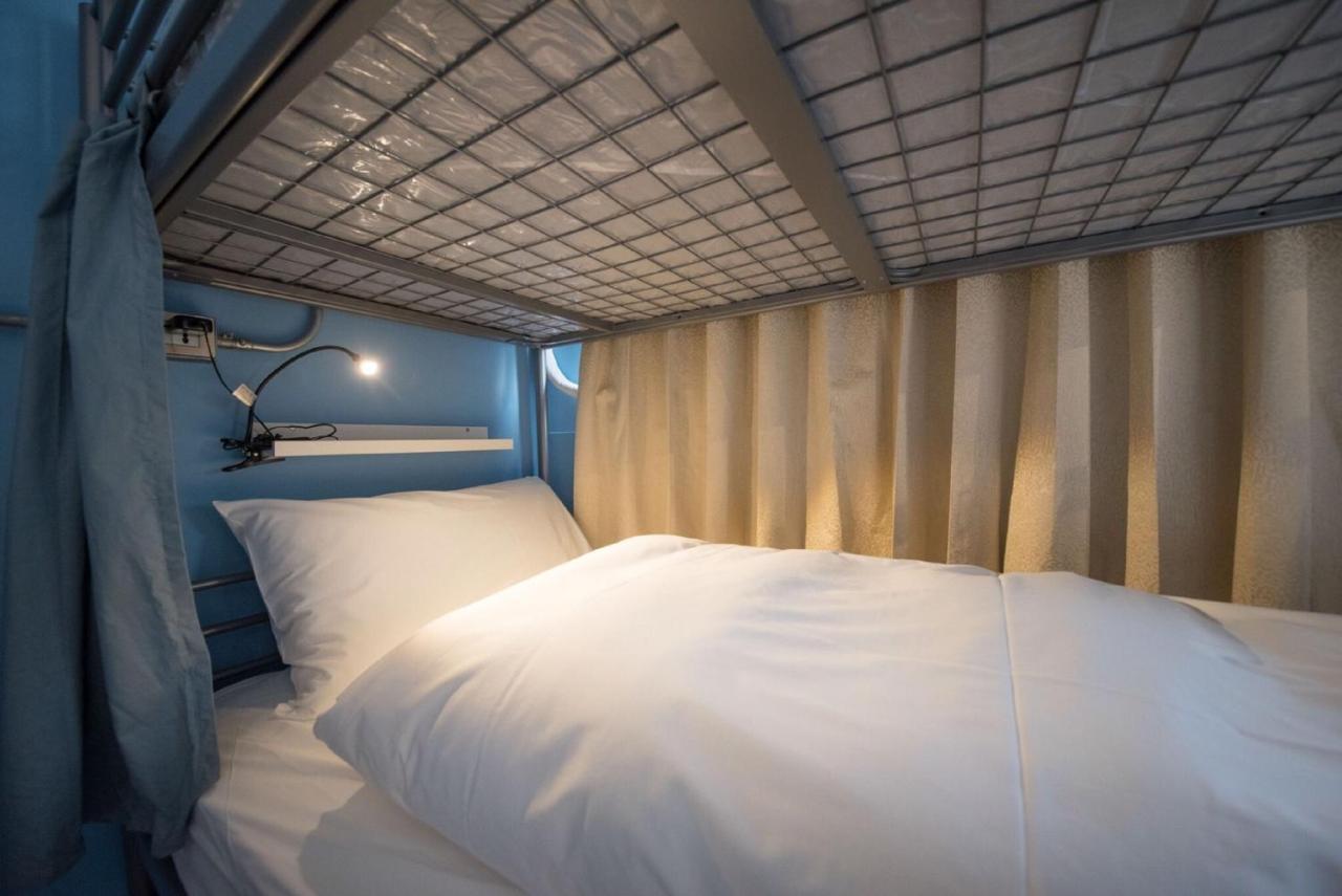 Deer Traveler Hostel Юйчи Экстерьер фото