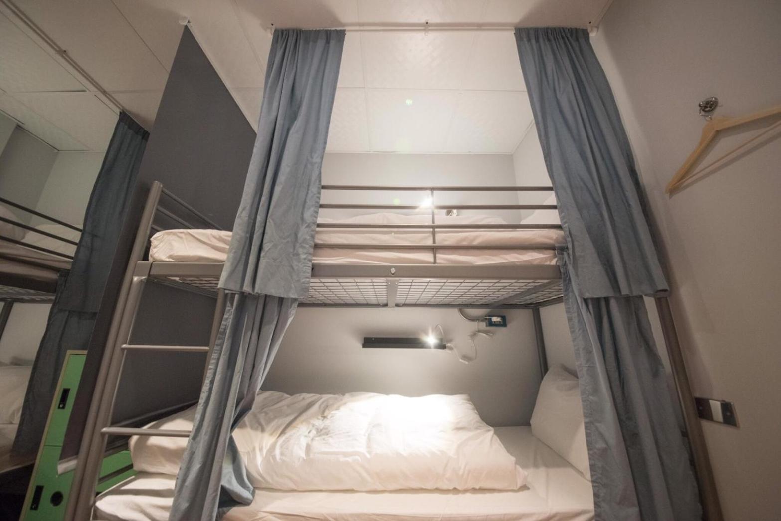 Deer Traveler Hostel Юйчи Экстерьер фото