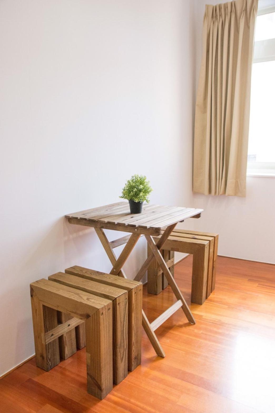 Deer Traveler Hostel Юйчи Экстерьер фото