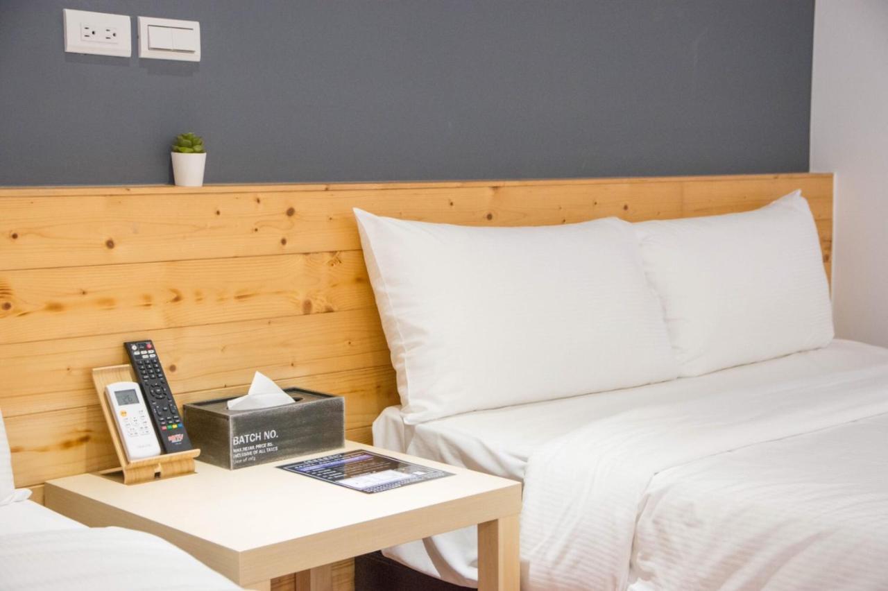 Deer Traveler Hostel Юйчи Экстерьер фото