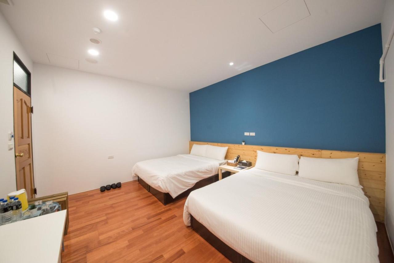 Deer Traveler Hostel Юйчи Экстерьер фото