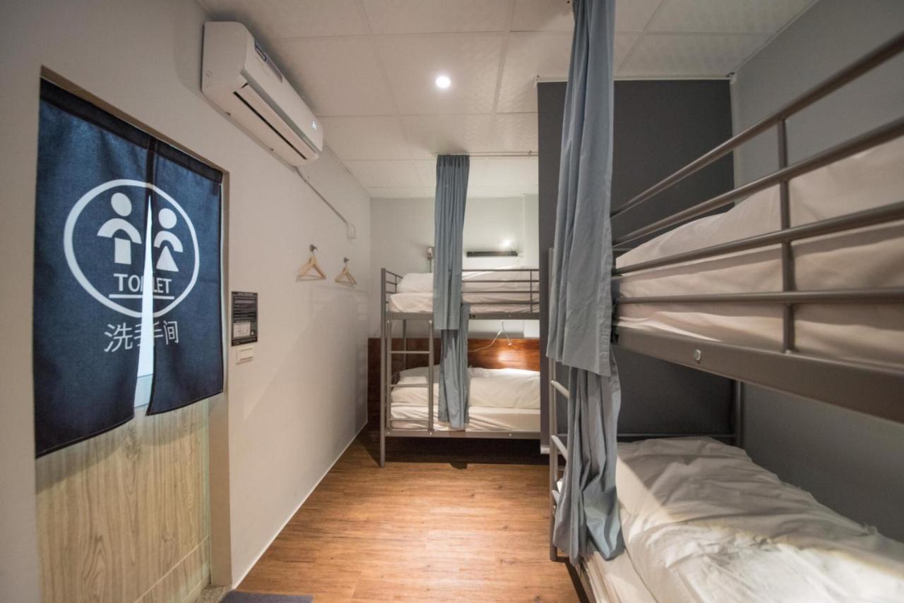 Deer Traveler Hostel Юйчи Экстерьер фото